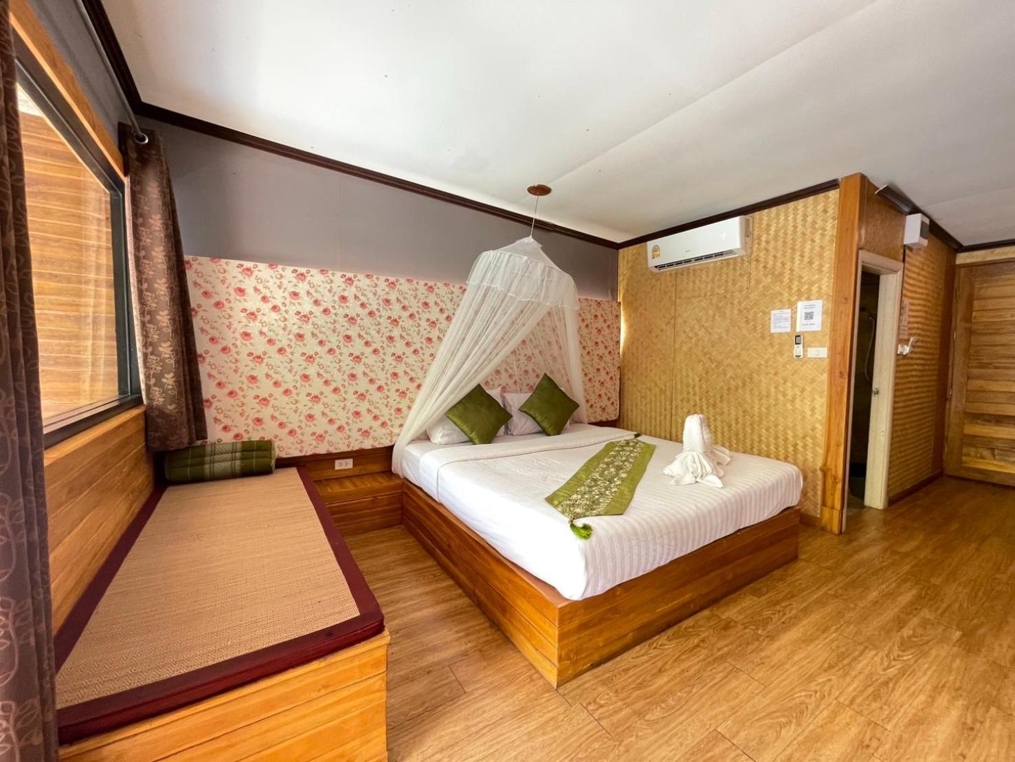 The Hub Erawan Resort Chongsadao Extérieur photo