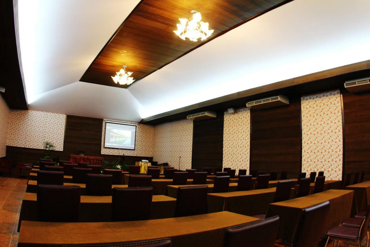 The Hub Erawan Resort Chongsadao Extérieur photo