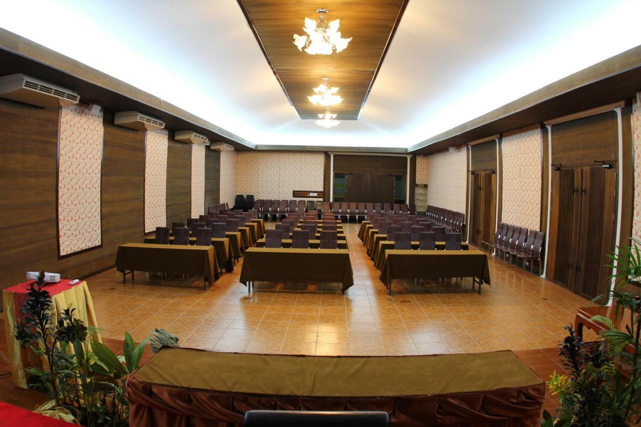 The Hub Erawan Resort Chongsadao Extérieur photo